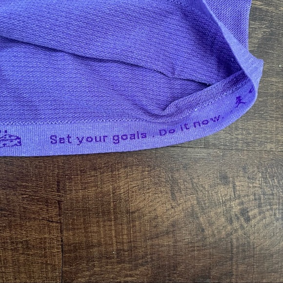 Lululemon Womens swiftly tech racerback tank top purple Sz 6 activewear - Picture 4 of 9